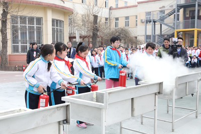 朝陽區(qū)酒仙橋中心小學(xué)開展安全教育日主題教育活動(dòng)