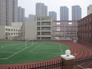 青島華清肉食廠與小學一墻之隔 煙熏小學生被曝光