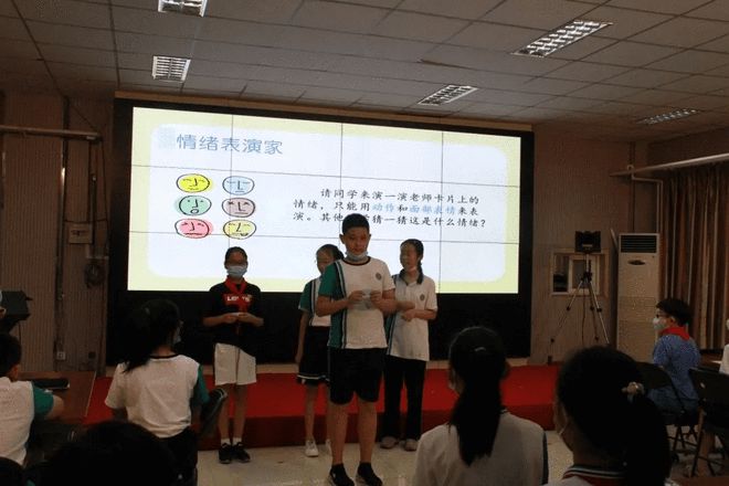 朝陽區心理關愛月行動展示 垂楊柳中心小學勁松分校與朝陽中心小學攜手同行